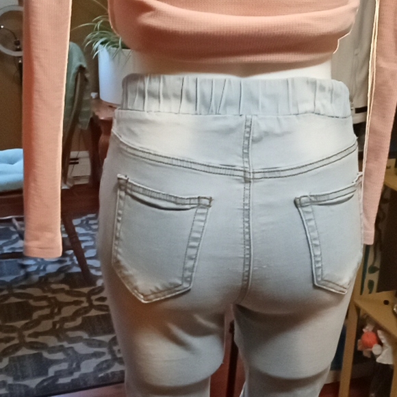 Wave elastic tie waist distressed knee length shorts - Picture 8 of 12